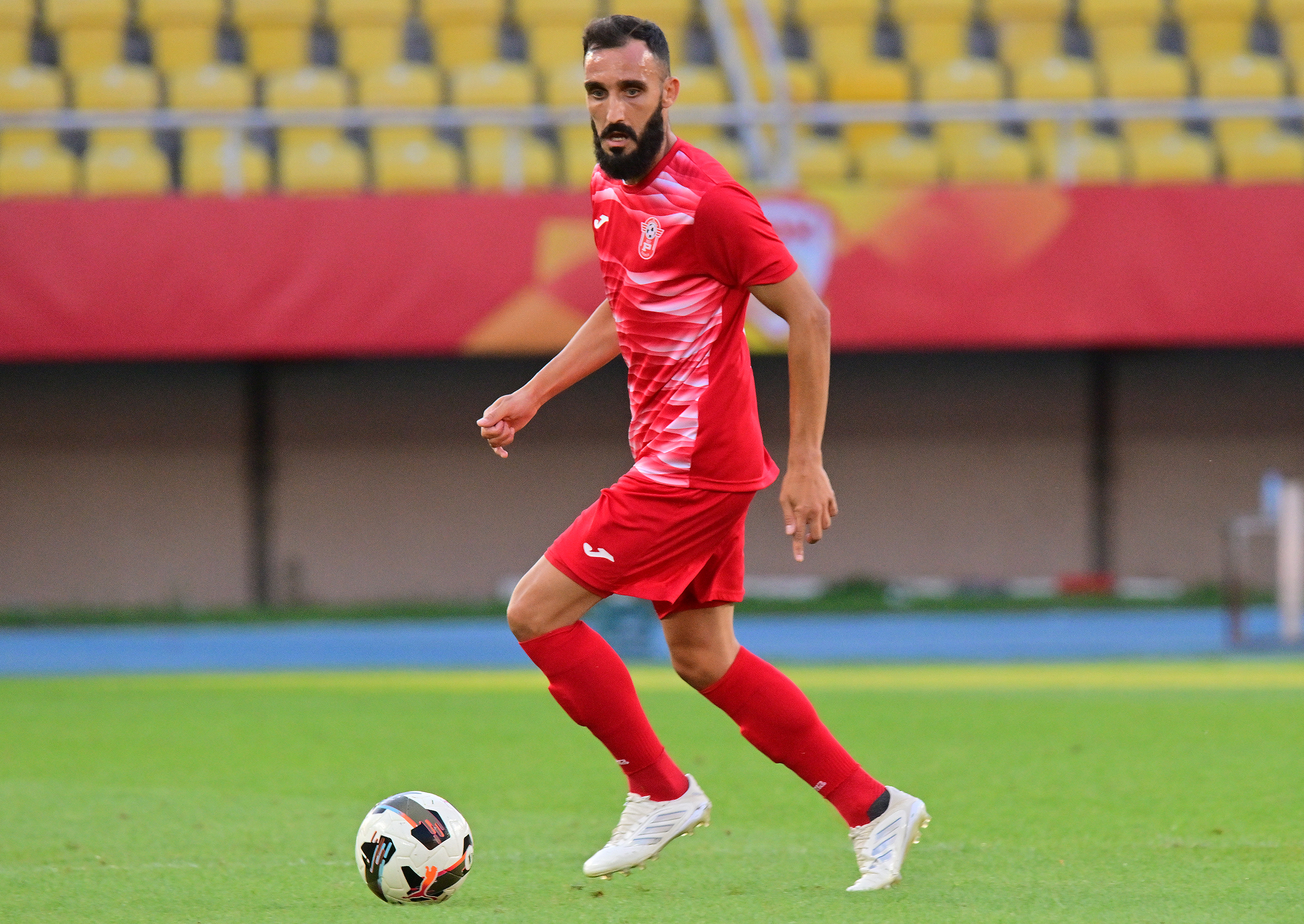 https://fkrabotnicki.com/wp-content/uploads/2025/10/za-dizajn-ermedin-adem-nov-dres.jpg